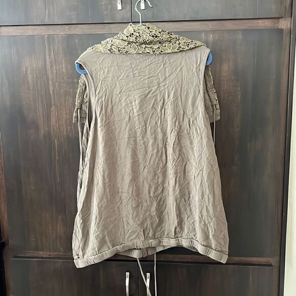 Matilda Jane Ambitious You Army Green Floral Cape Vest XXL - Picture 5 of 5